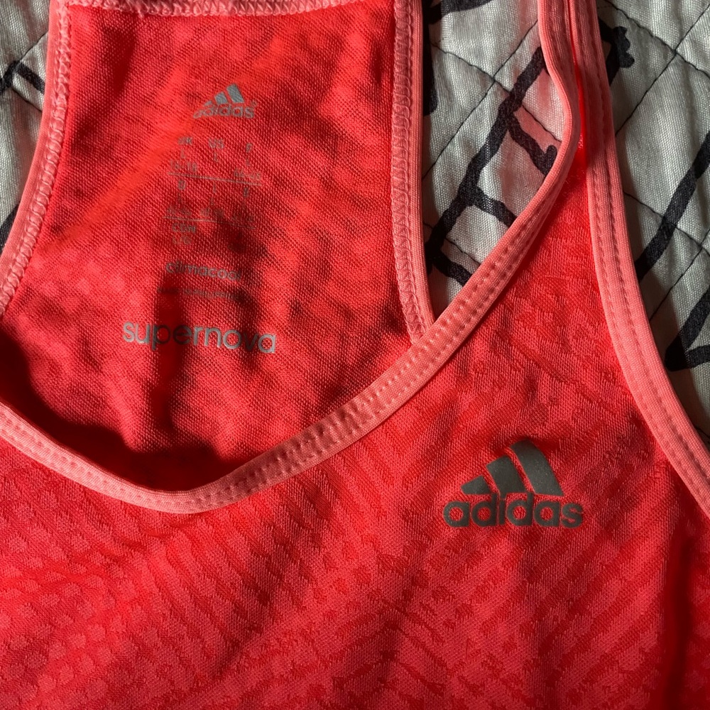 Lightweight tank top